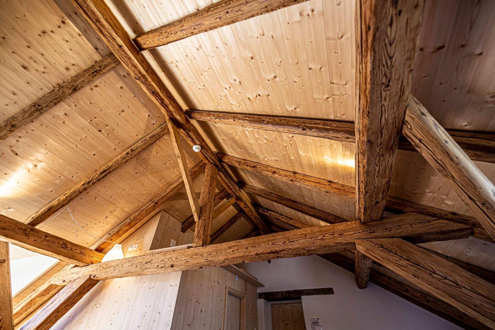 Gasthaus Roessli Versam Buitenkant foto