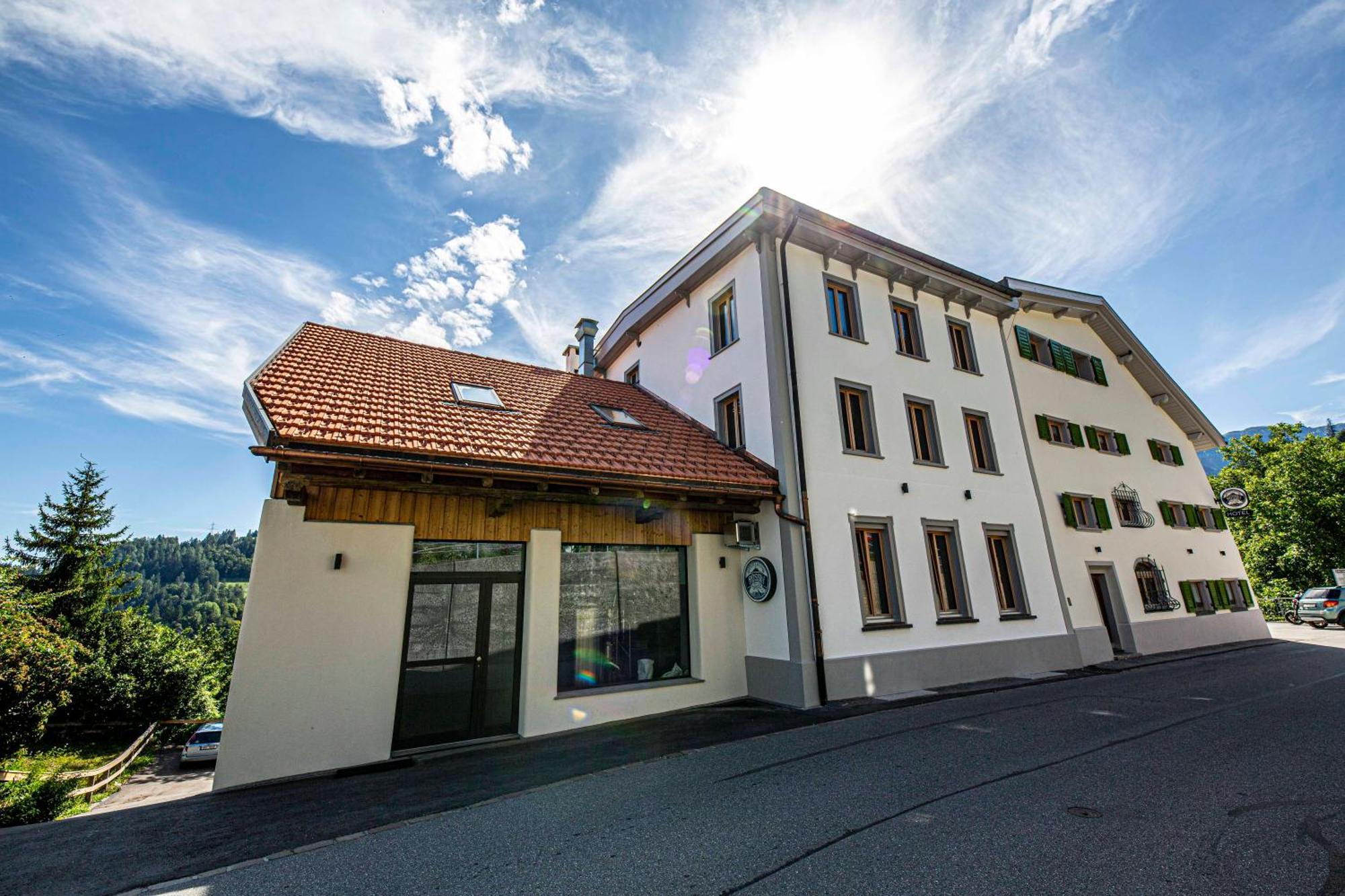Gasthaus Roessli Versam Buitenkant foto