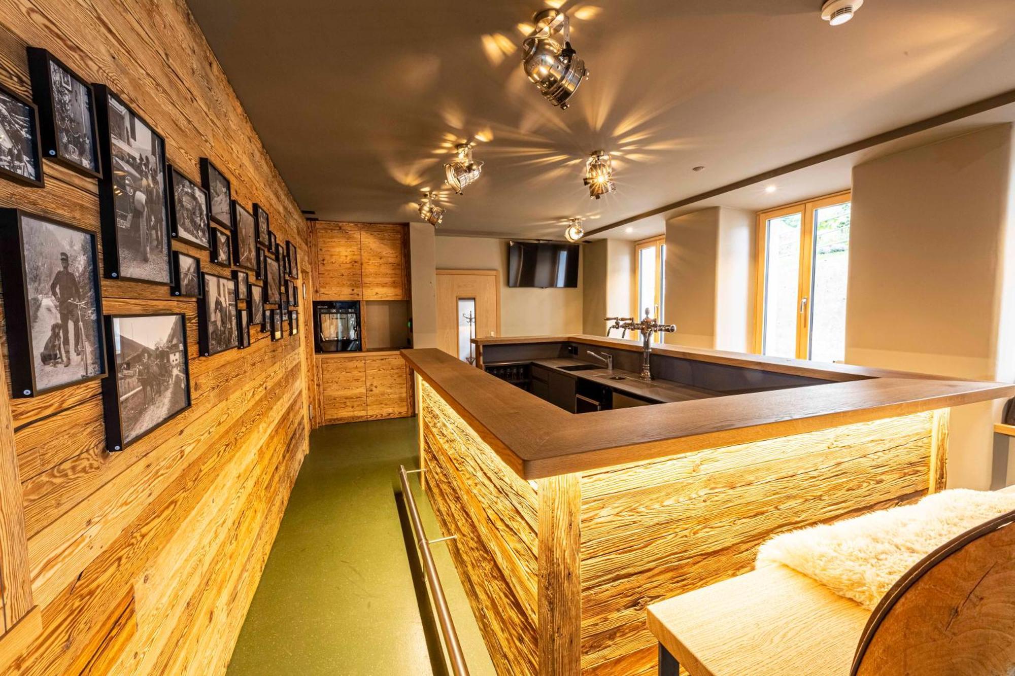 Gasthaus Roessli Versam Buitenkant foto