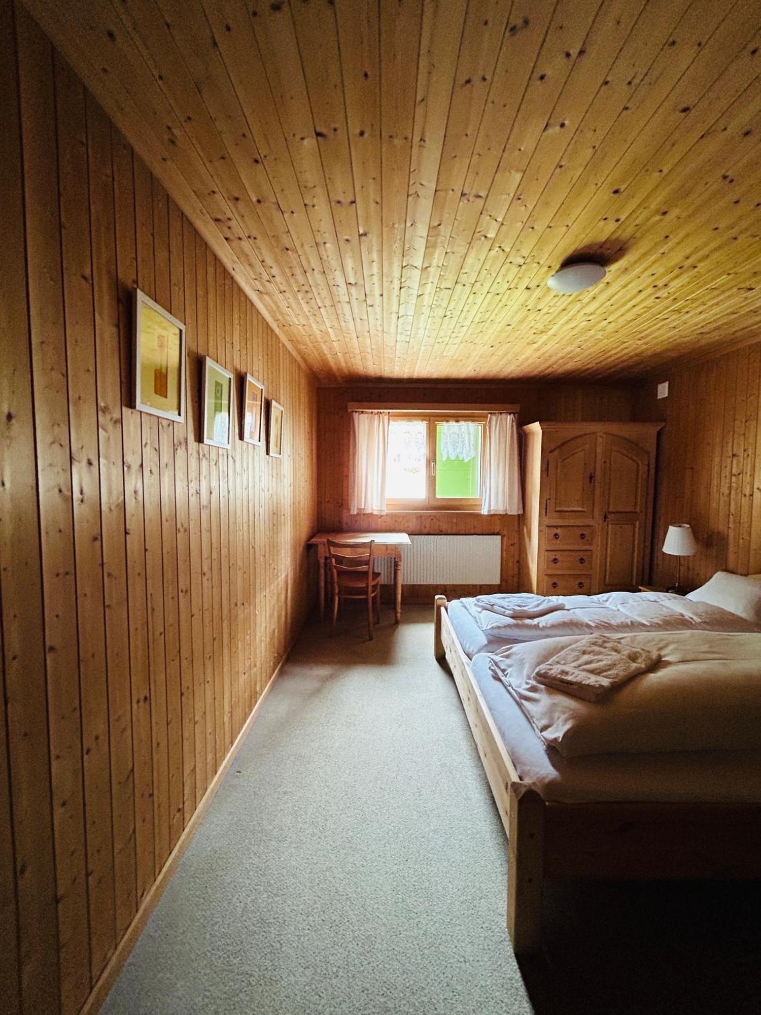 Gasthaus Roessli Versam Buitenkant foto
